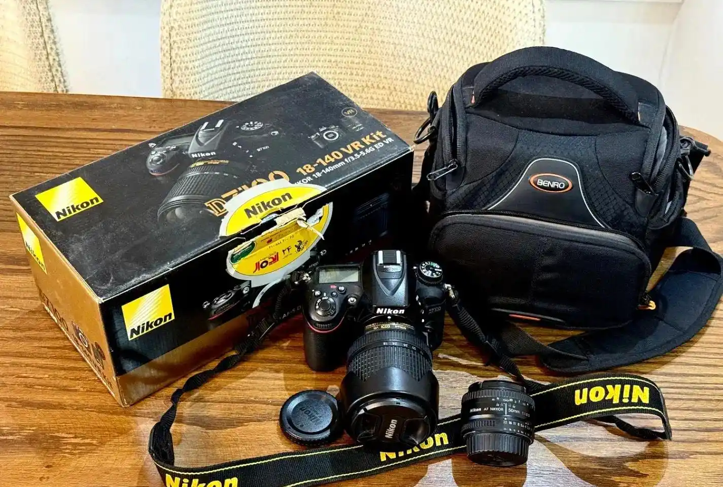 دوربین نیکون nikon D7100 دست دو
