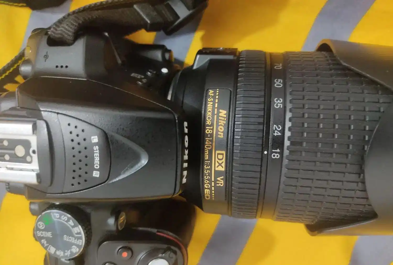 دوربین نیکون دست دو