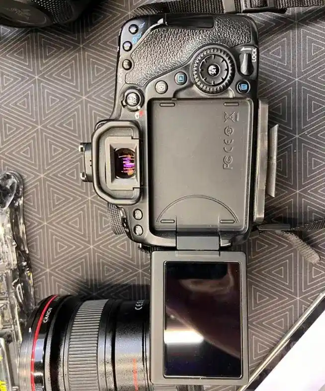 دوربین کنون 80d به همراه لنز 16/35mm دست دو