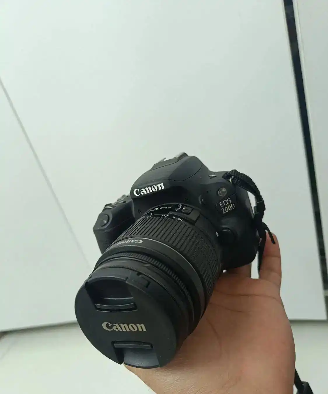 Canon EOS 200D بسیار تمیز دست دو