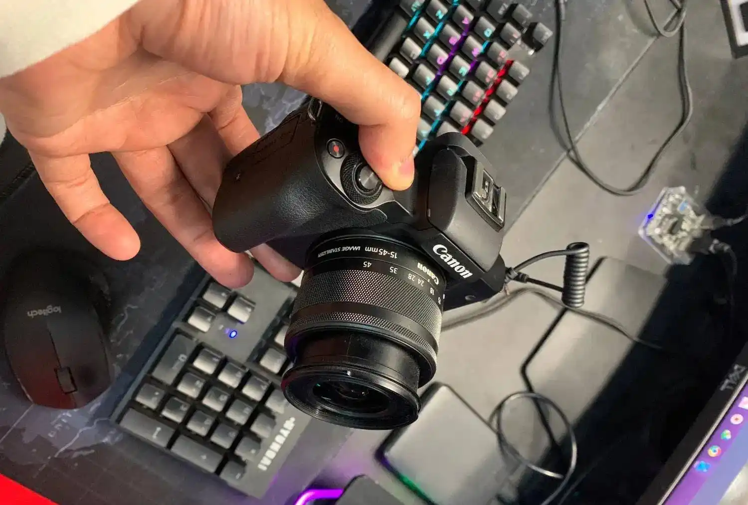 دوربین canon m50 دست دو