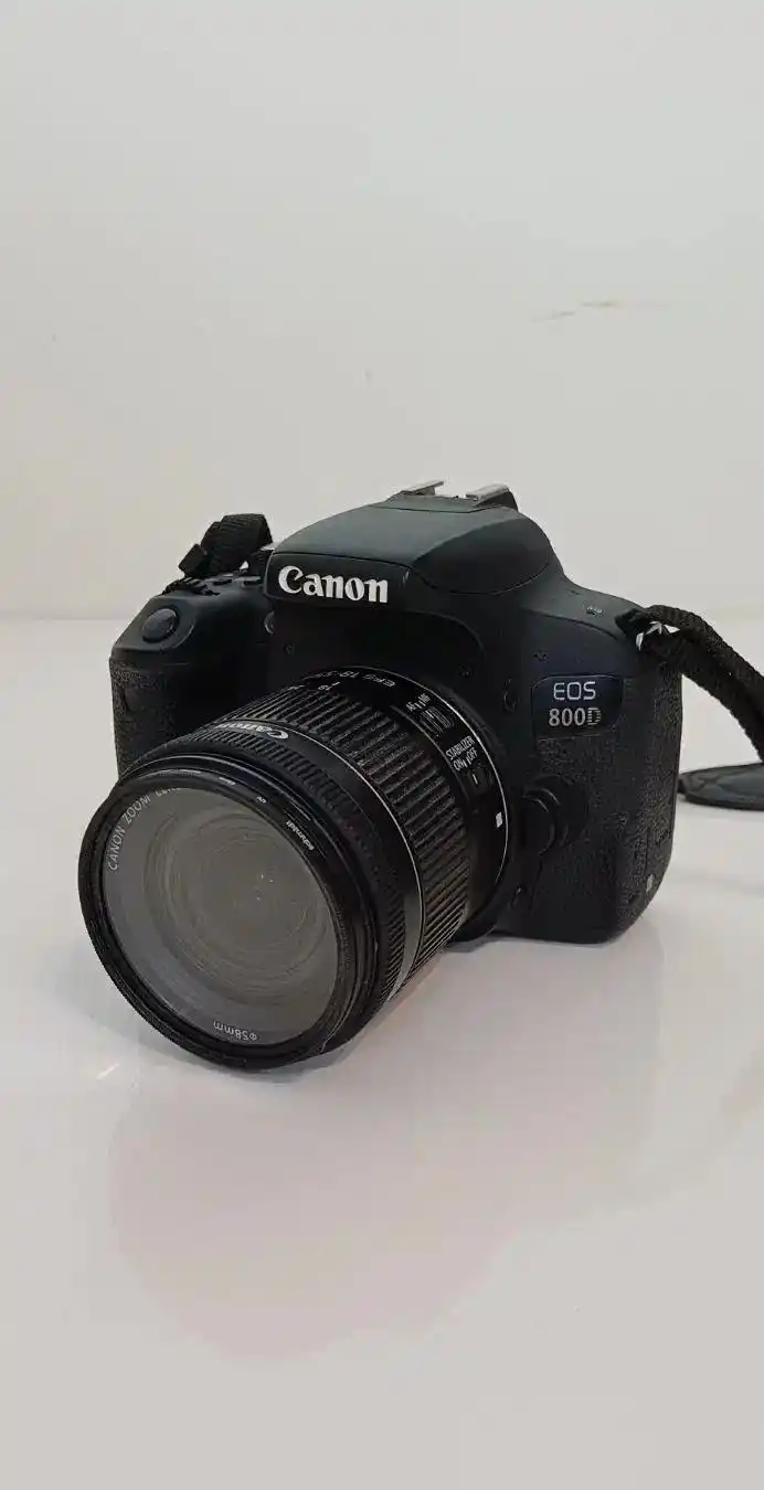 دوربین canon 800D دست دو