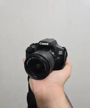 دوربین عکاسیcanon4000D دست دوم