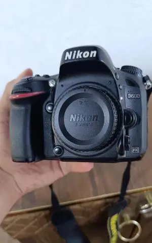 دوربین حرفه ای کنون | Canon 600D دست دوم