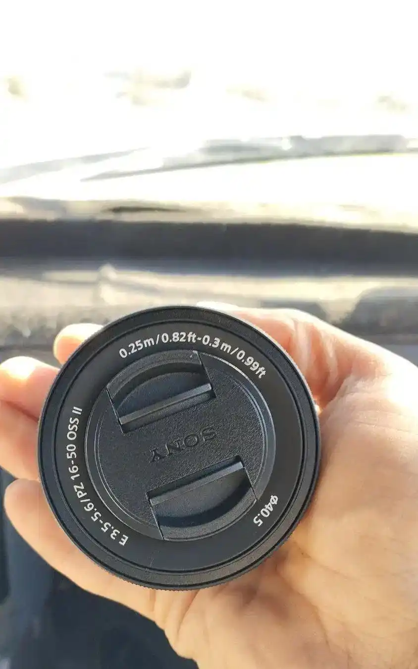 لنز ۱۶/۵۰ مارک۲ سونی دست دو