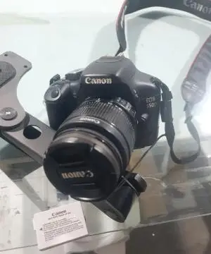 دوربین عکاسی حرفه ای 550D دست دوم