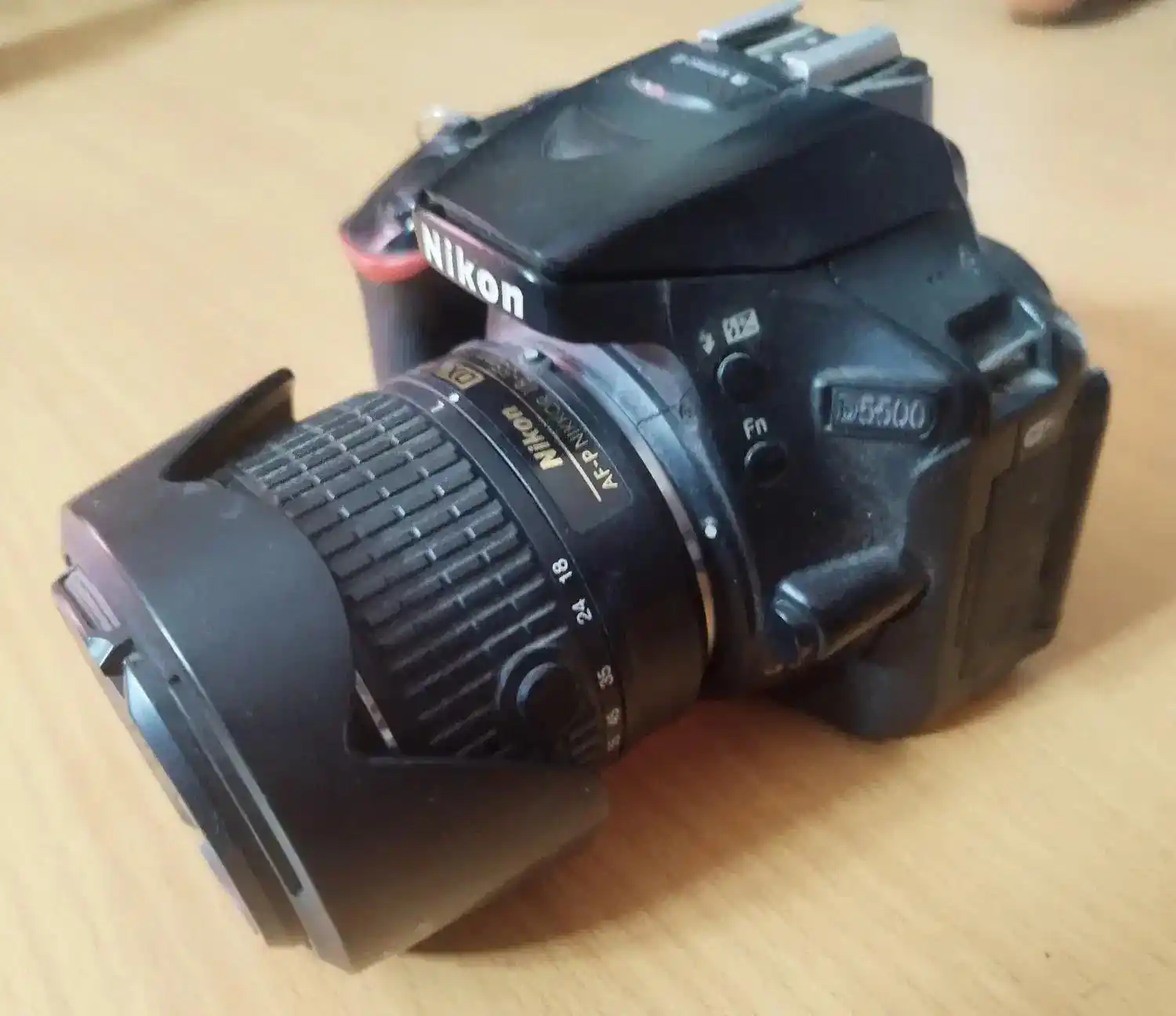 نیکون d5500 dslr دست دو