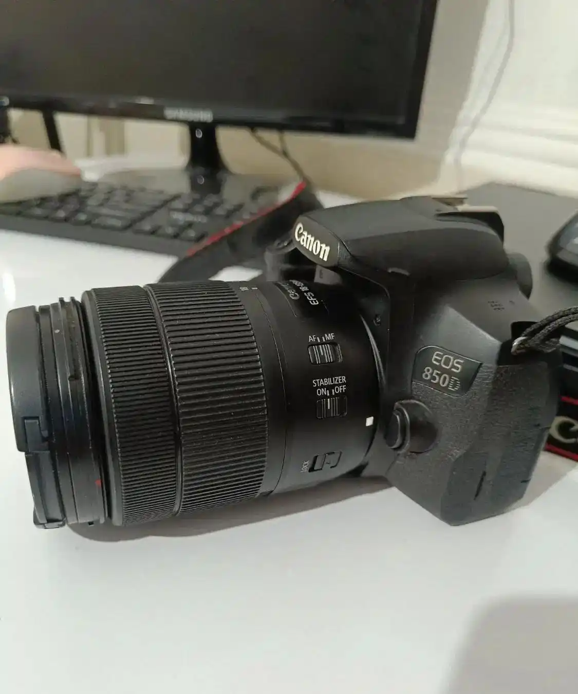 فروش دوربین کانن 850دی همراه با لنز 18.135 دست دو