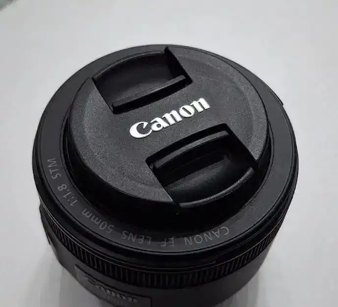 لنز 50mm کنون f1.8 مشابه نو دست دو