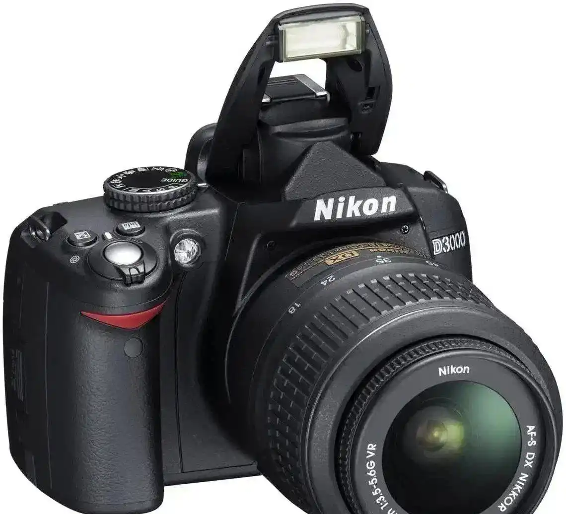 دوربین عکاسی Nikon دست دو