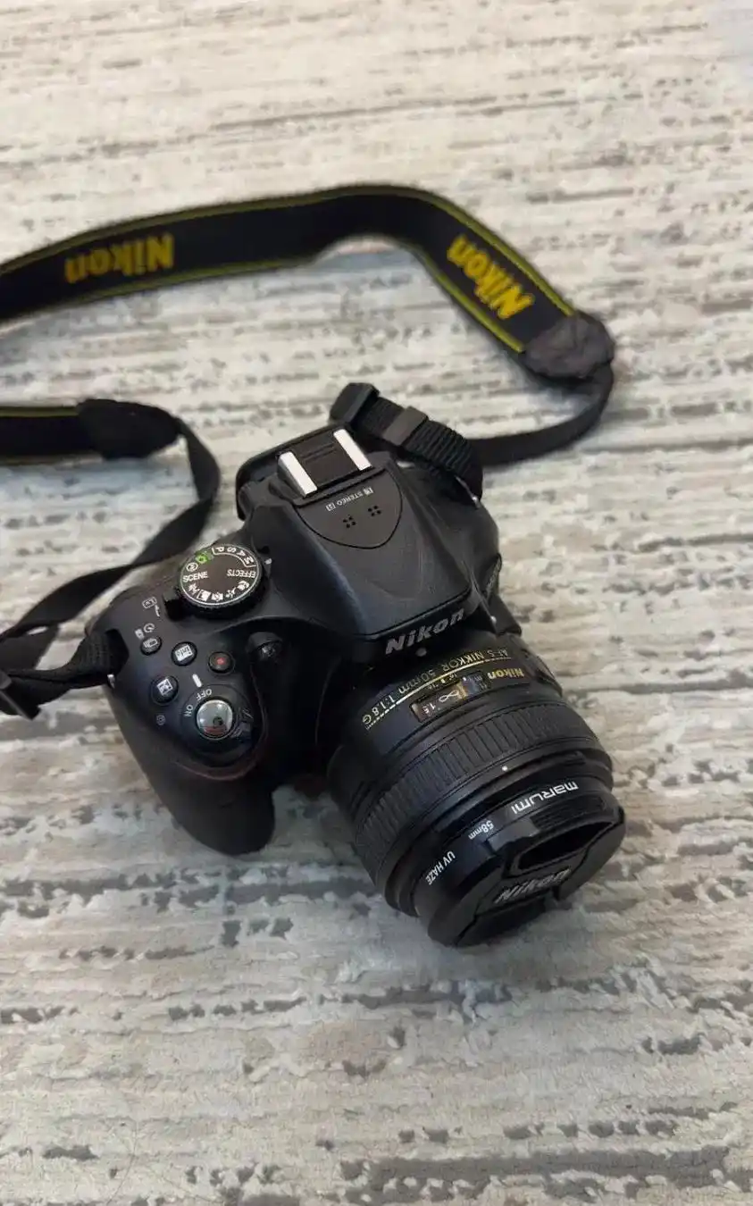 دوربین نیکون NIKON D5200 دست دو