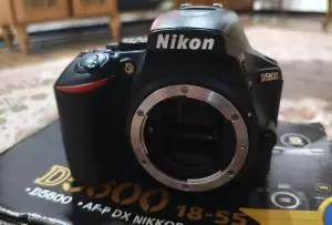 دوربین نیکون D5600 درحد ۲۰۰ تا شات دست دوم