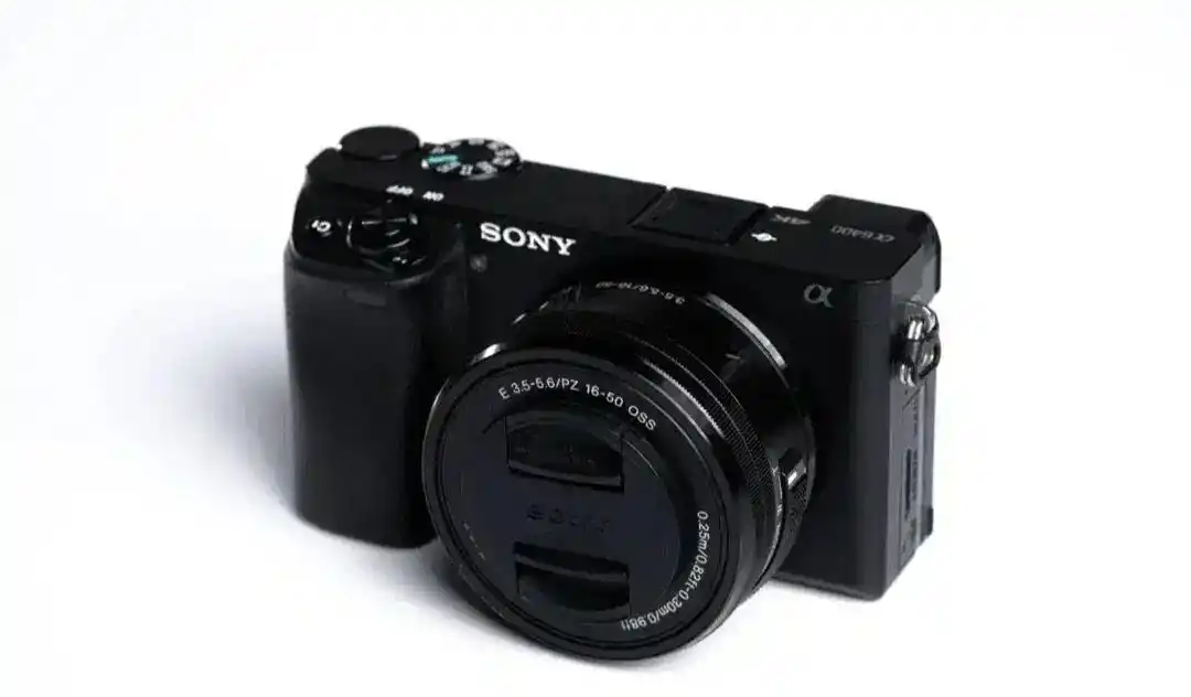 دوربین فیلمبرداری ورونین دست دو