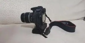 دوربین کانن 60D با لنز 18-55 با شات زیر 1500 دست دوم
