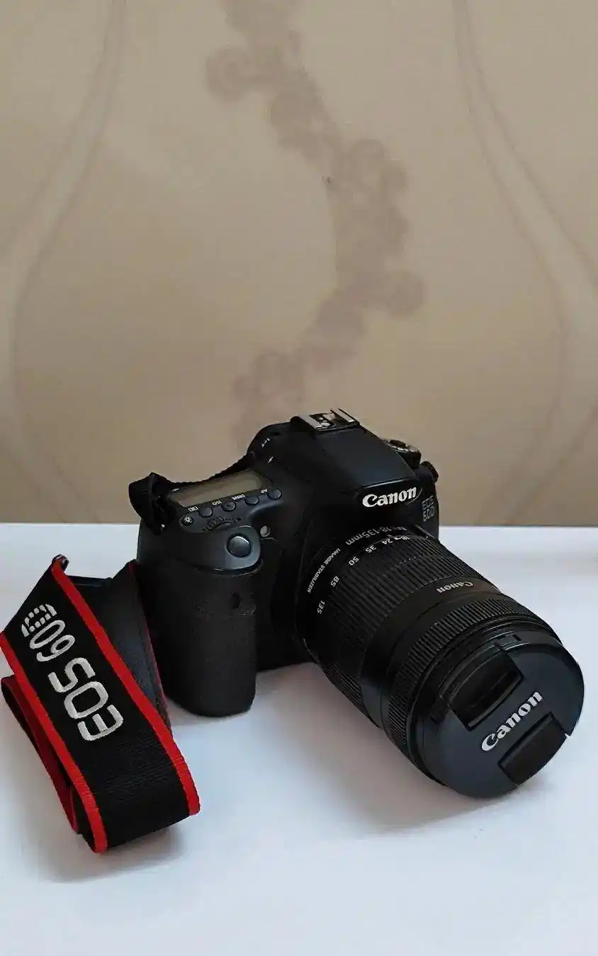 دوربین دانش آموزی ، دانشجویی دست دو