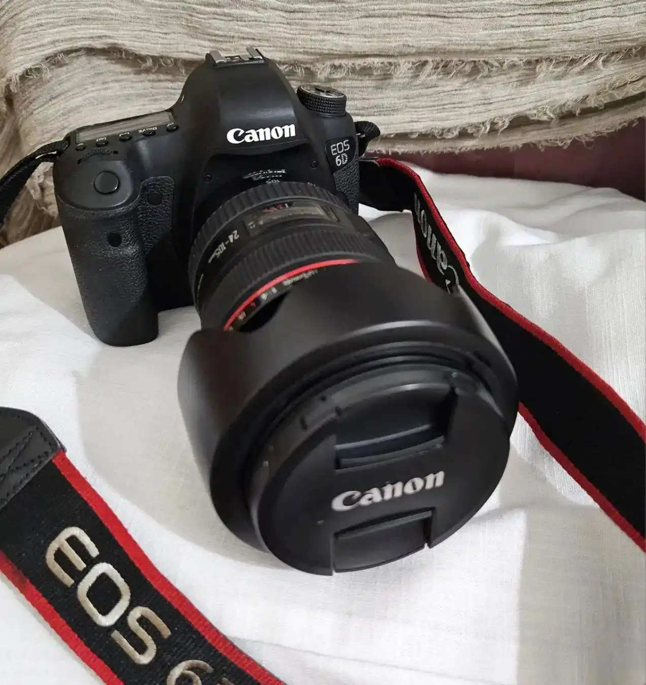 دوربین عکاسی canon 6D و لنز  ۱۰۵ ۲۴ دست دو