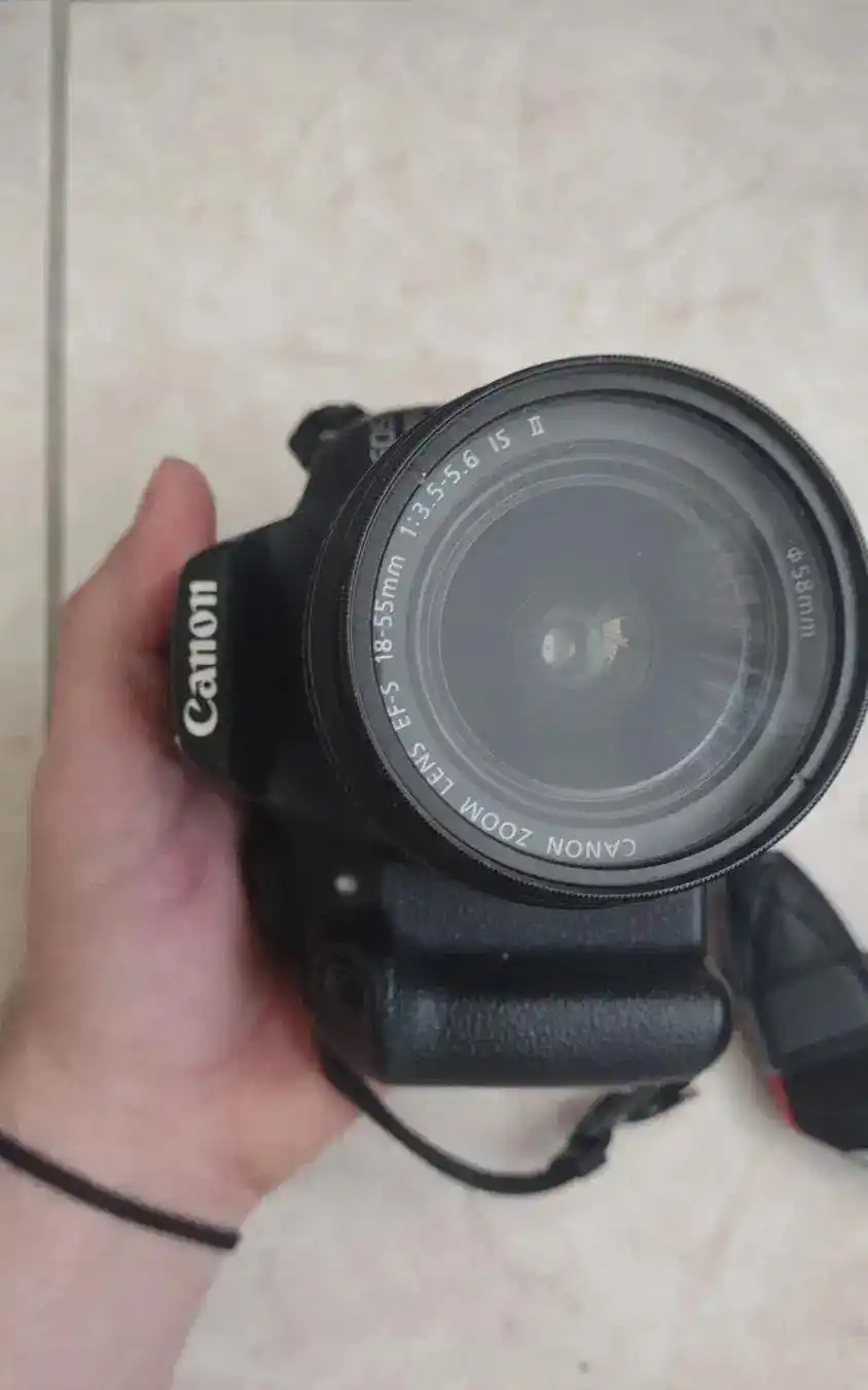 دوربین Canon 1200D دست دو
