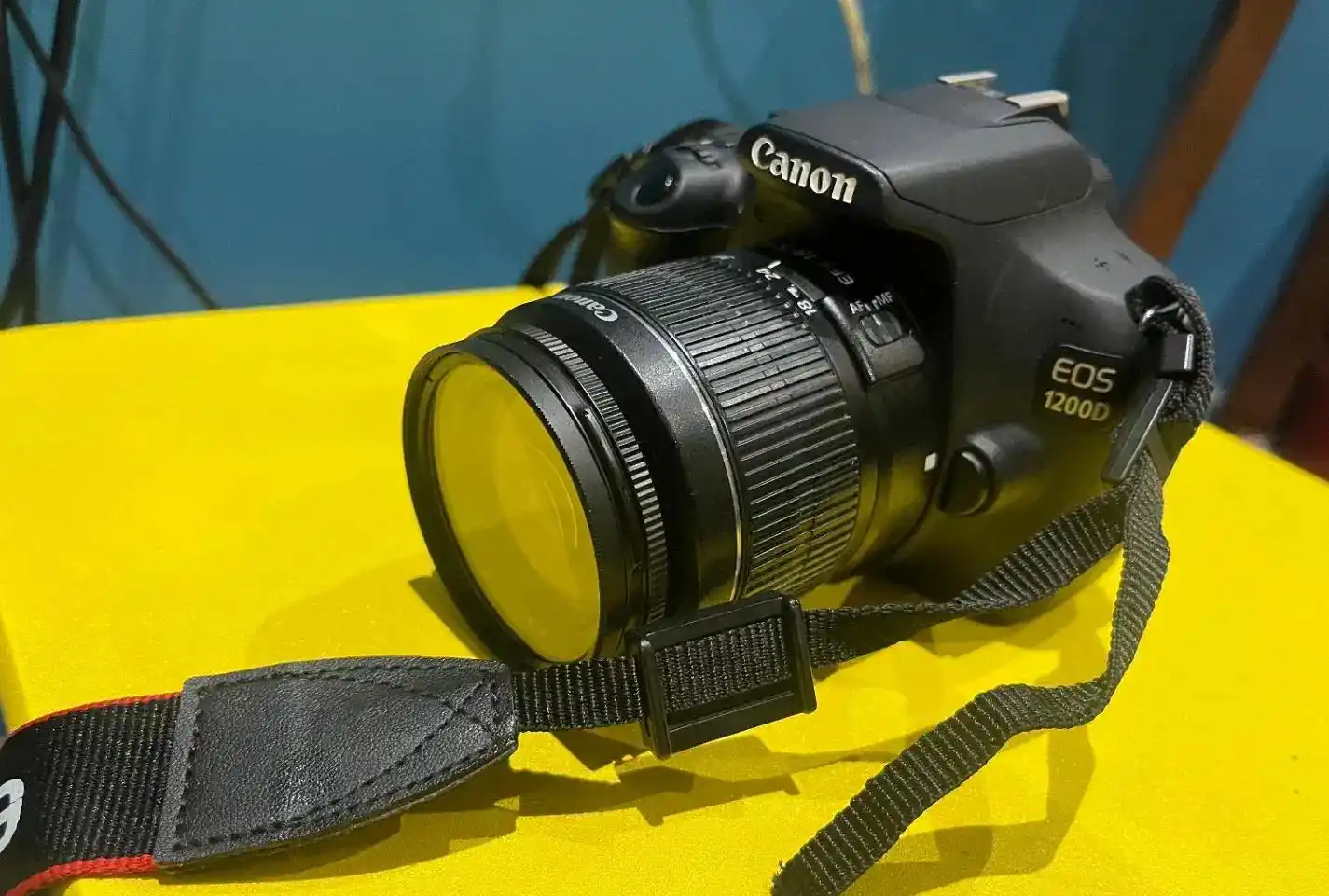 دوربین canon1200d دست دو
