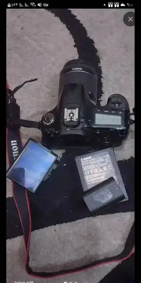 فروش کانن دوربین تمیز ۶۰ d دست دو