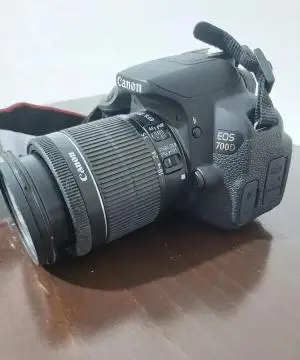دوربین عکاسی کانن دست دوم Canon EOS 700D+18-55mm (10K شات) دست دوم