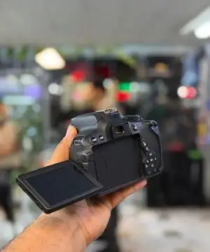 دوربین عکاسی کانن دست دوم Canon EOS 700D+18-55mm (10K شات) دست دوم