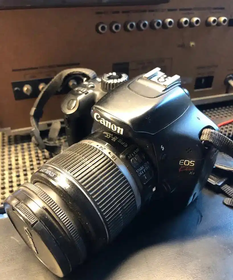 دوربین d550 دست دو