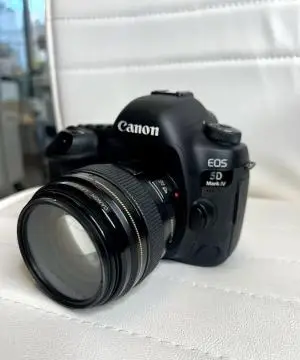 دوربین کنون مارک 4 با لنز ۲۴.۱۰۵ دست دوم