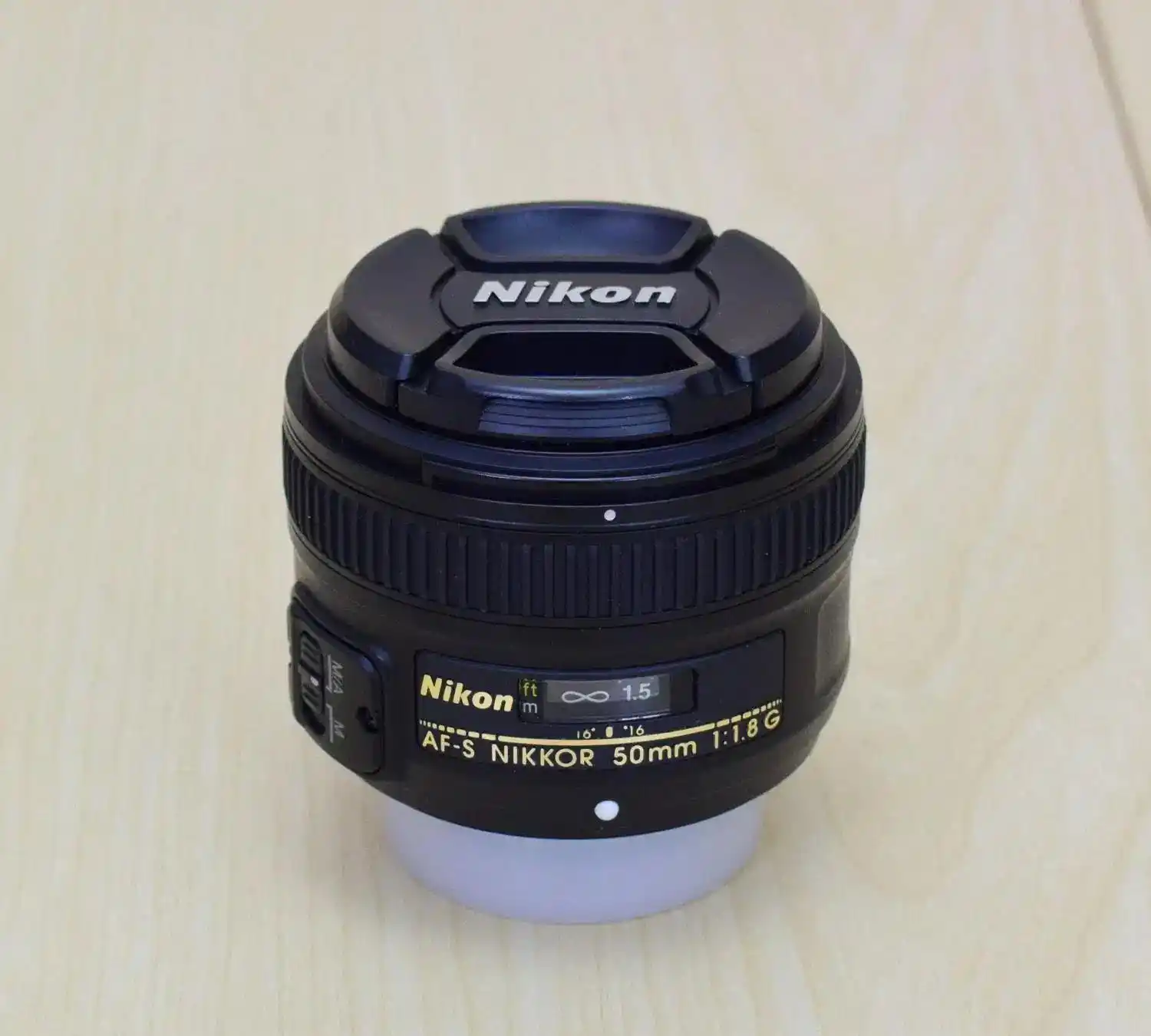 لنز نیکون Nikon AF-S NIKKOR 50mm f/1.8G دست دو