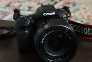 Canon 90D لنز کیت ، سالم و کم‌کار دست دوم