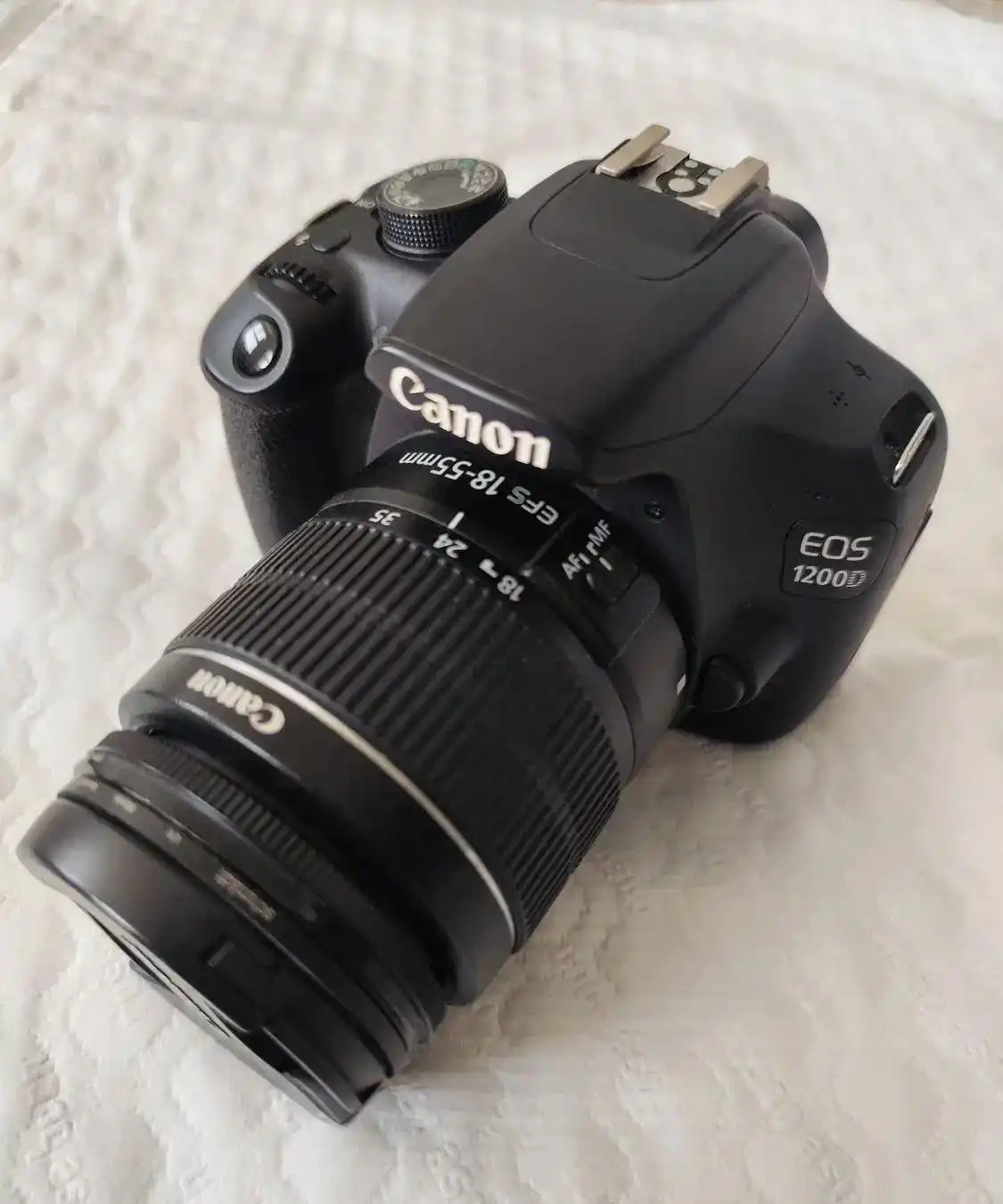 دوربین canon 1200d .کنون دست دو