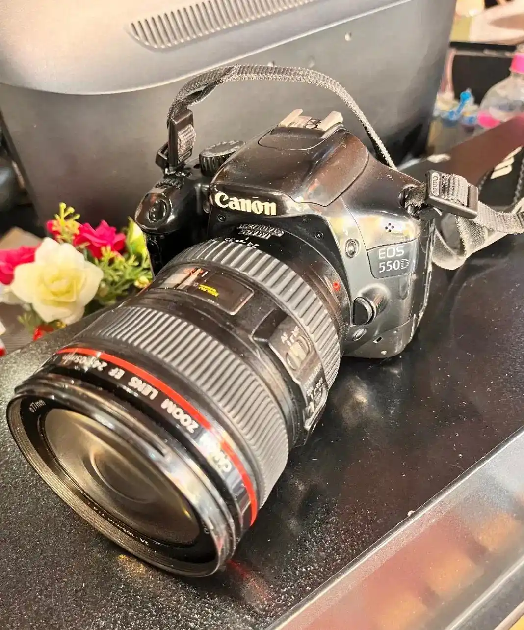 دوربین 550d کنون با لنز ۱۸-۲۰۰ دست دو