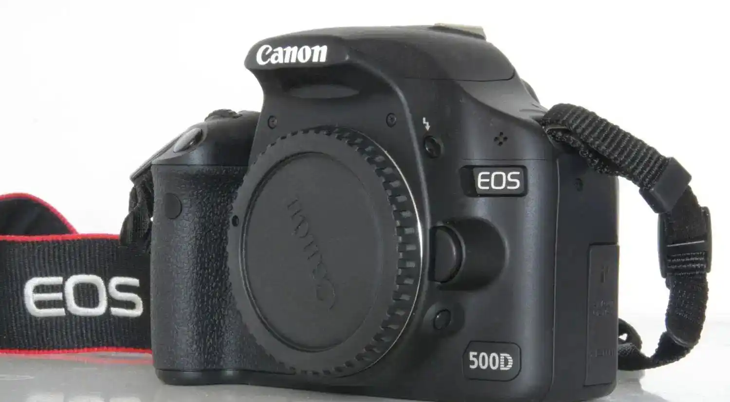 کنون 500D همراه با لنز 18-200mm دست دو