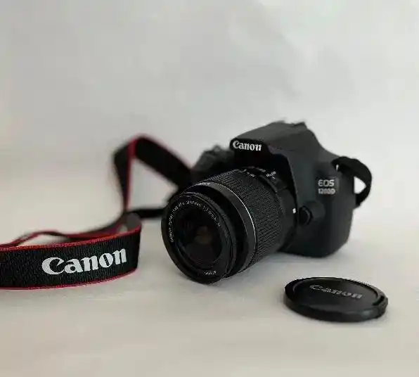 دوربین کنون 1200D دست دو