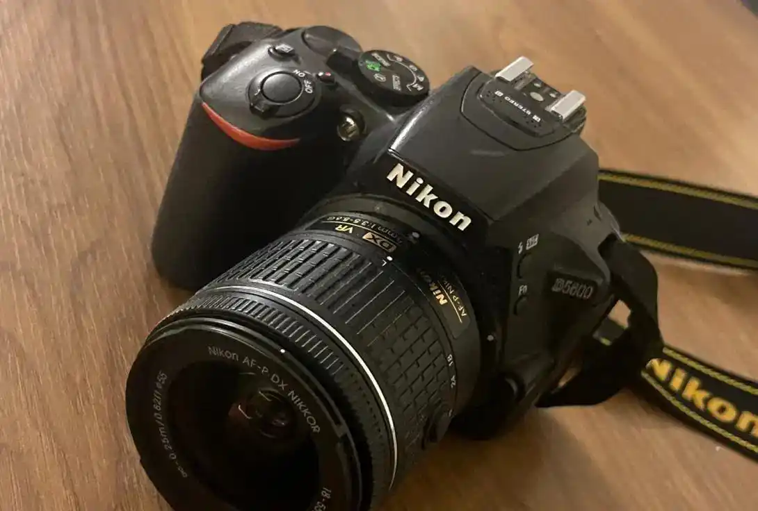 دوربین عکاسی نیکون D5600 دست دو