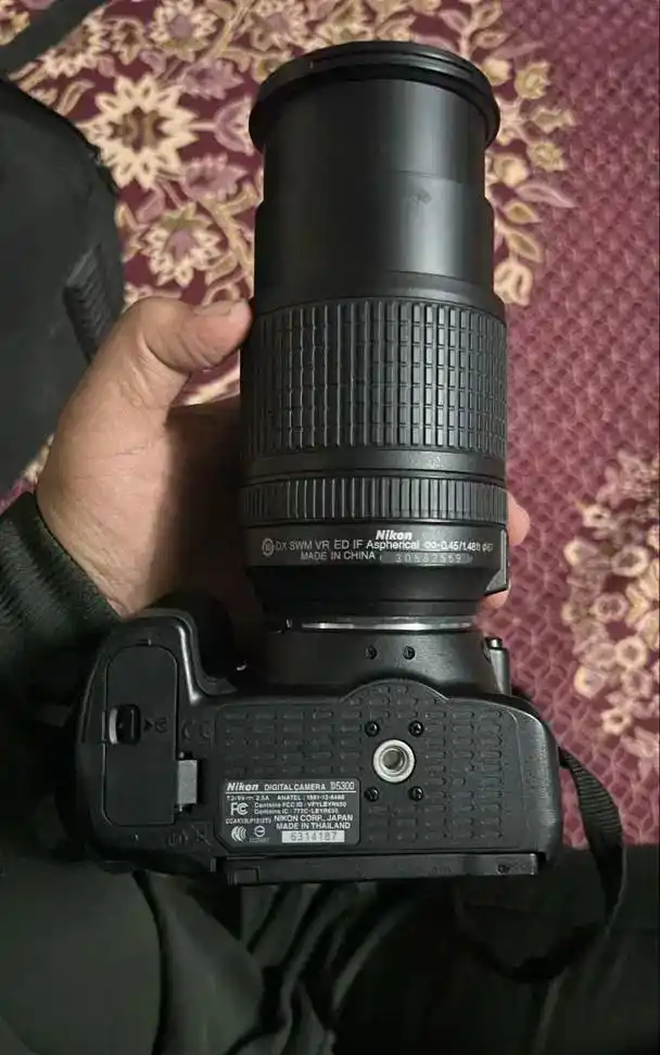 دوربین عکاسی نیکون D5600 دست دو