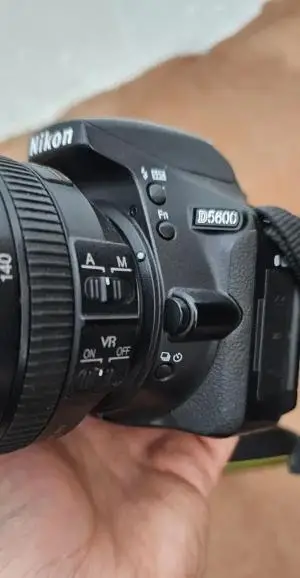 دوربین حرفه ای نیکون Nikon D5600+18-140mm دست دوم