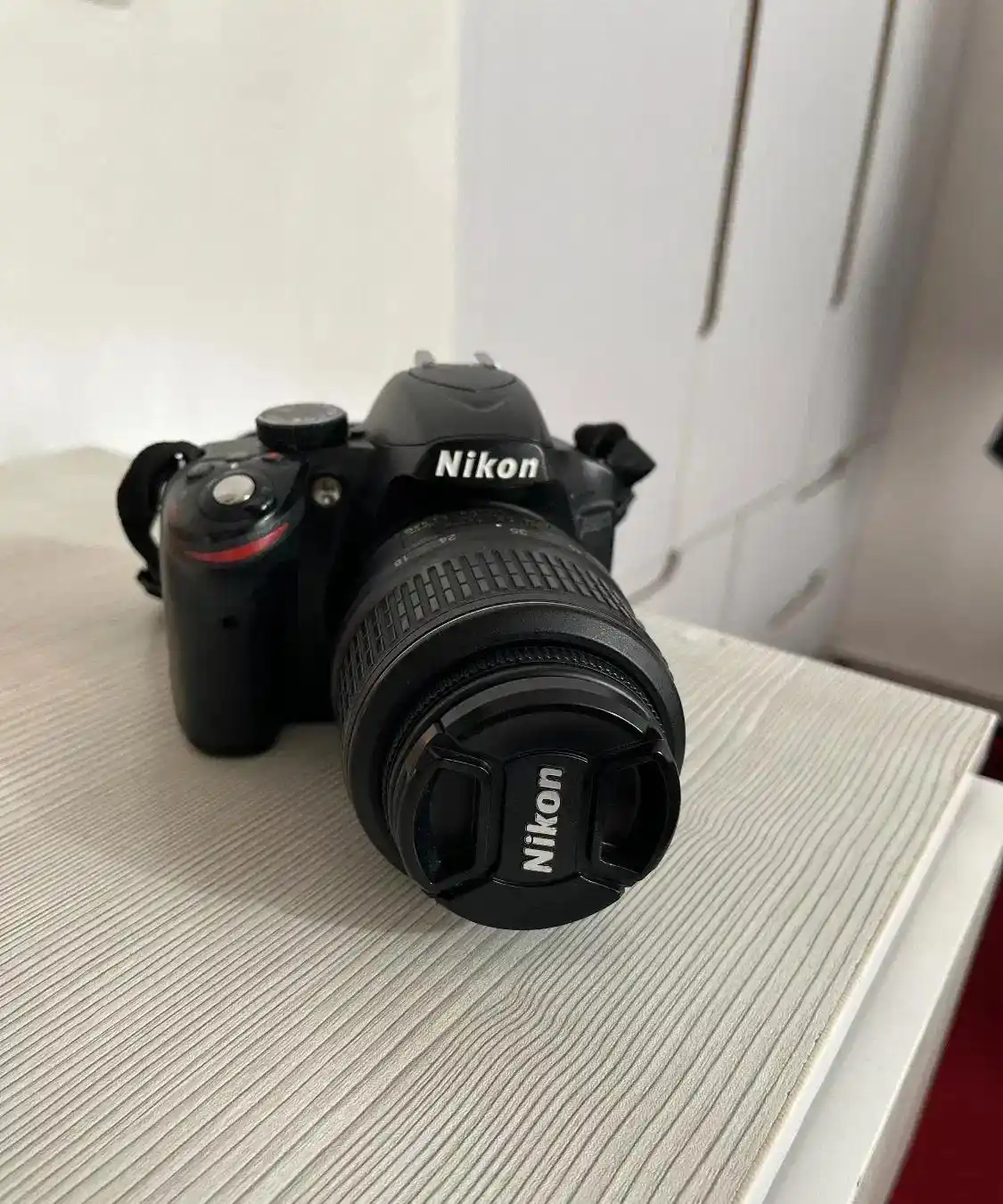 دوربین Nikon 3200 دست دو
