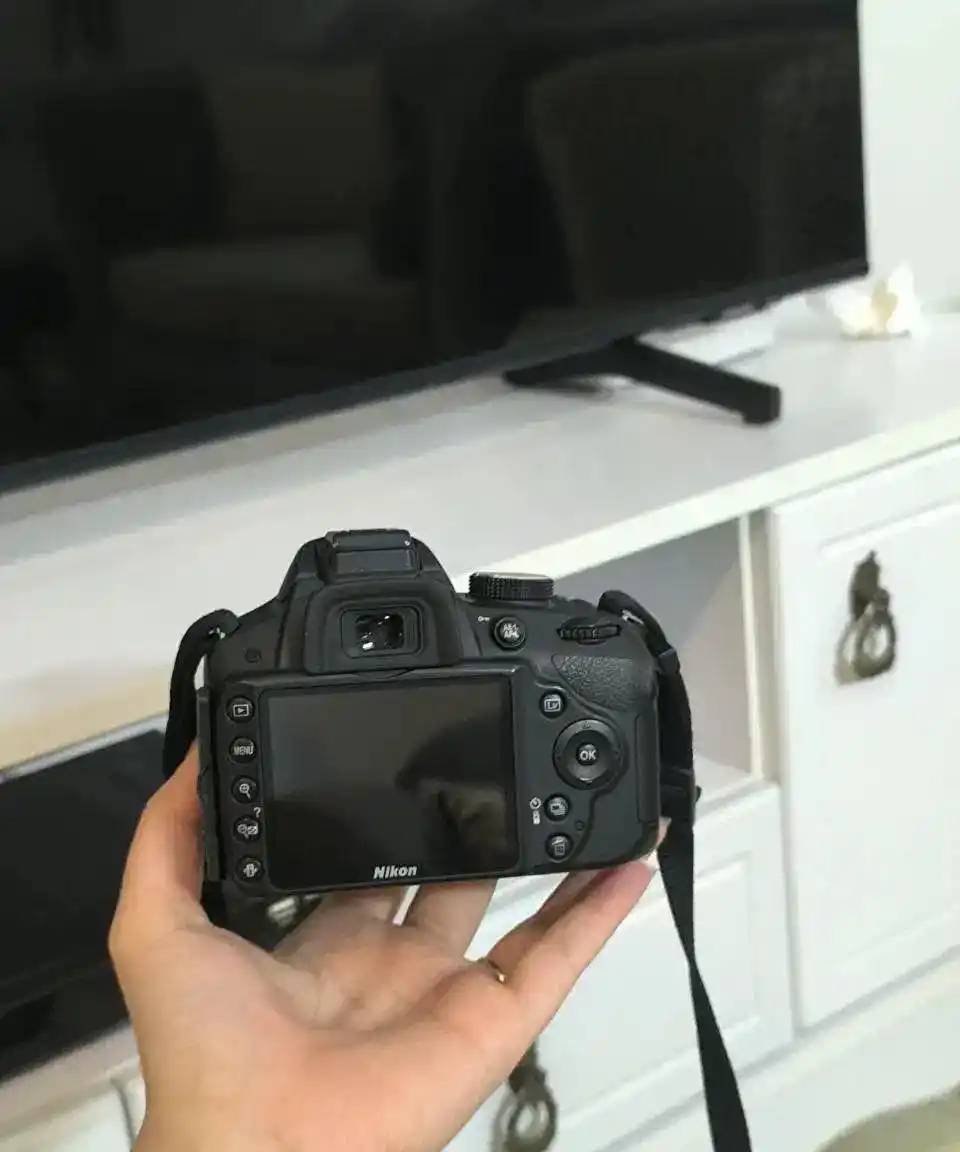 دوربین حرفه ای Nikon D3200 با تمام لوازم دست دو