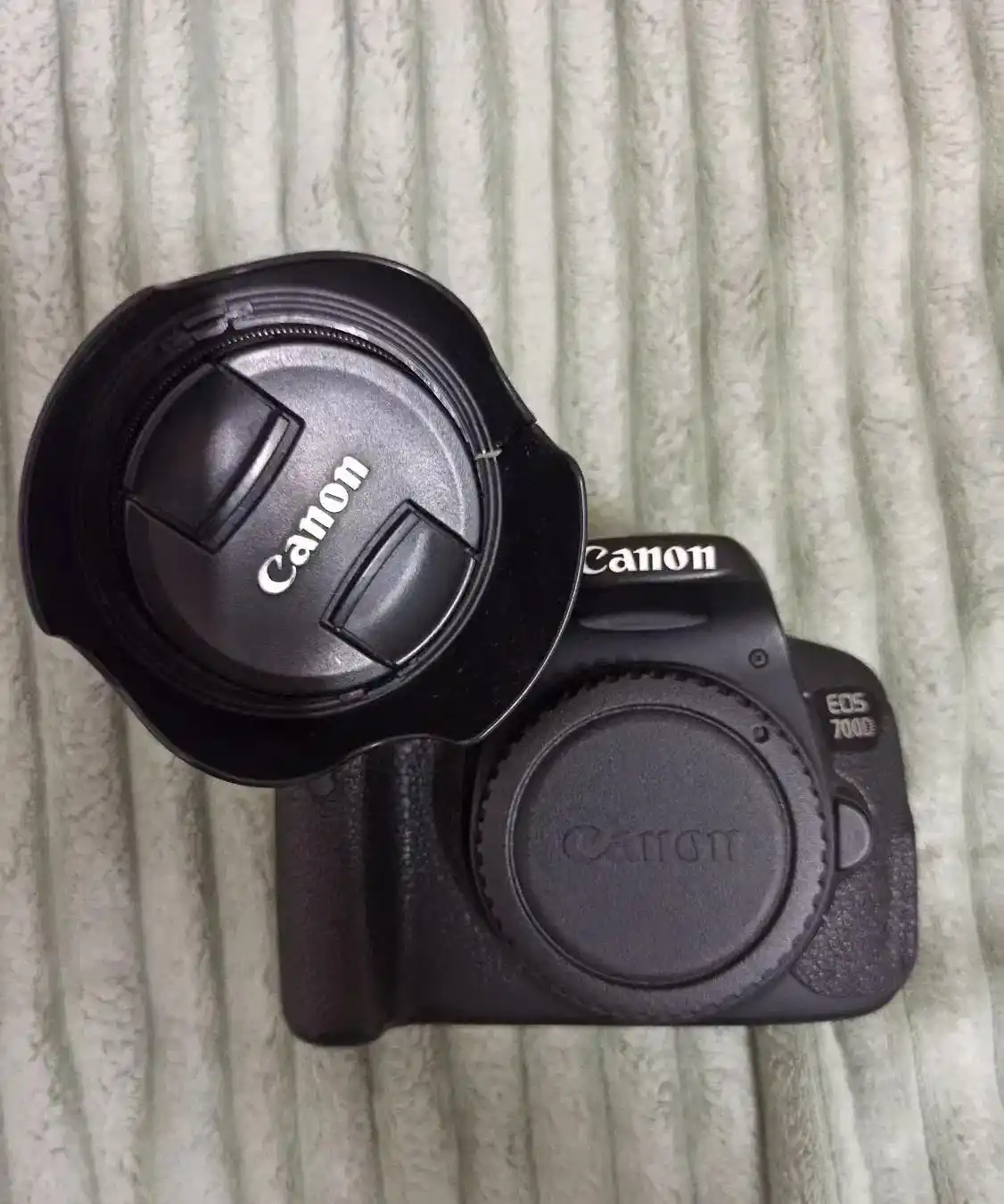 دوربین ۷۰۰d با لنز ۱۸-۵۵ دست دو