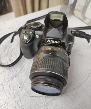 دوربین نیکون D3100 دست دوم