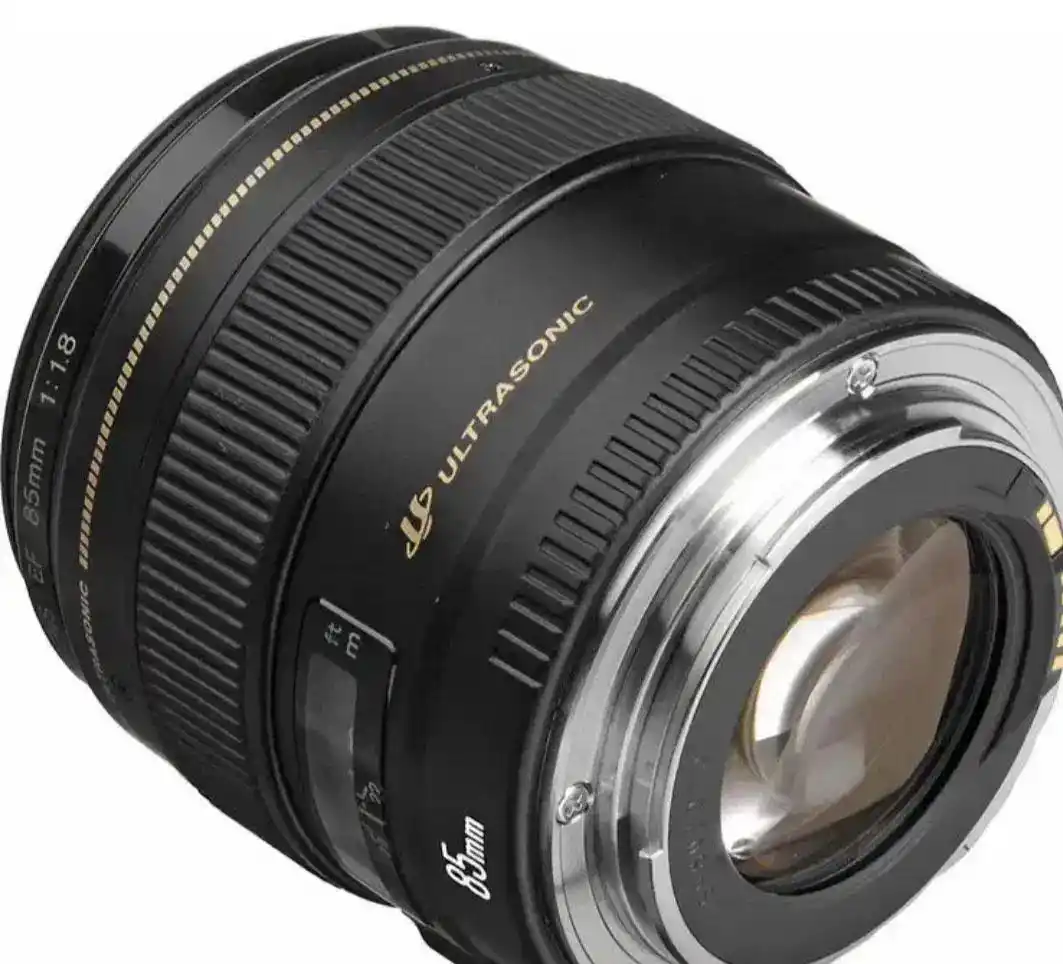 لنز۸۵mmکنون در حد نو دست دو