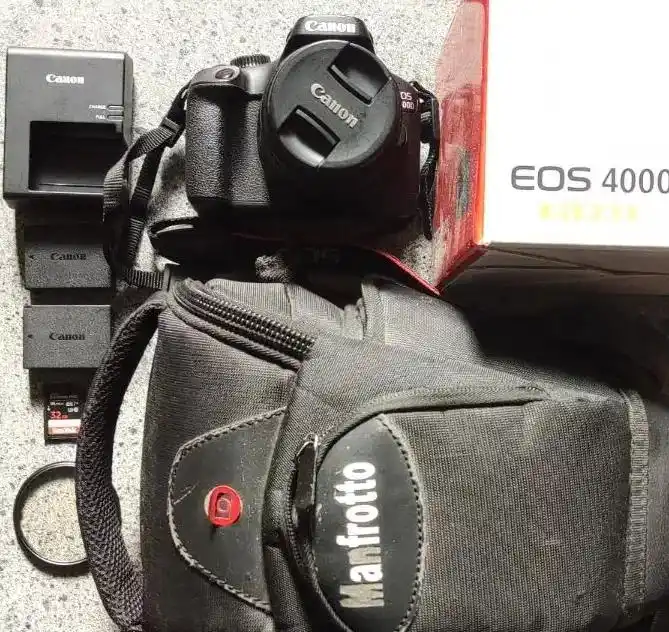 دوربین عکاسی کانن 4000D Canon دست دو
