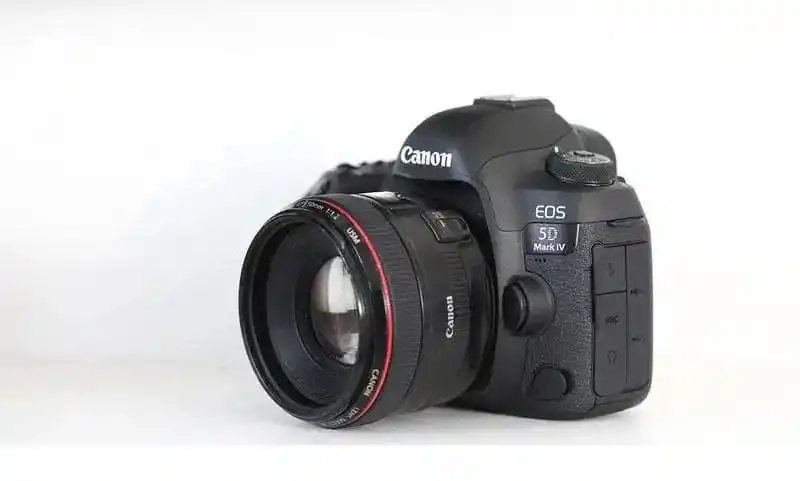 فروش فوری دوربین ، لنز و تجهیزات عکاسی دست دو