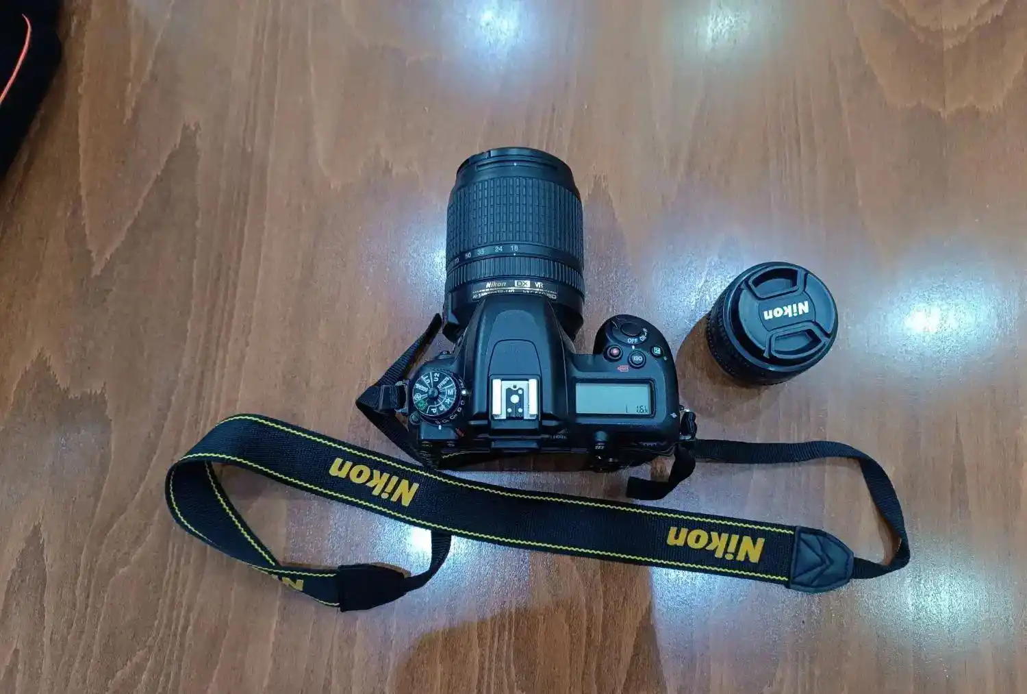 دوربین نیکون d7500 دست دو