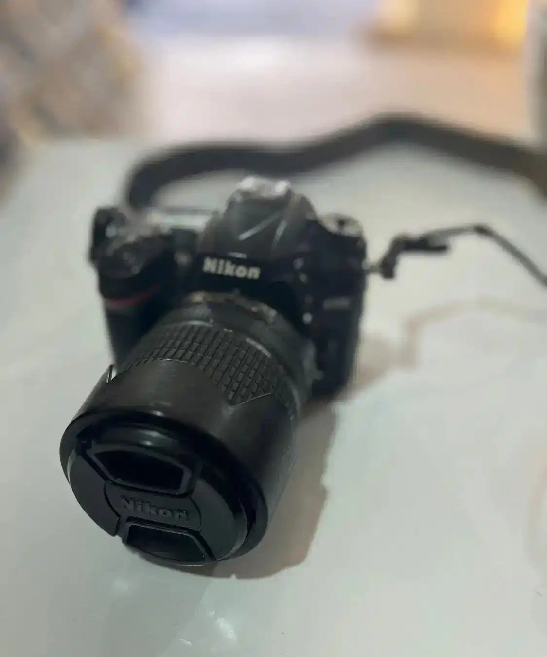 دوربین نیکون ۷۲۰۰ همراه با لنز۱۸.۱۴۰ و کیف دست دو