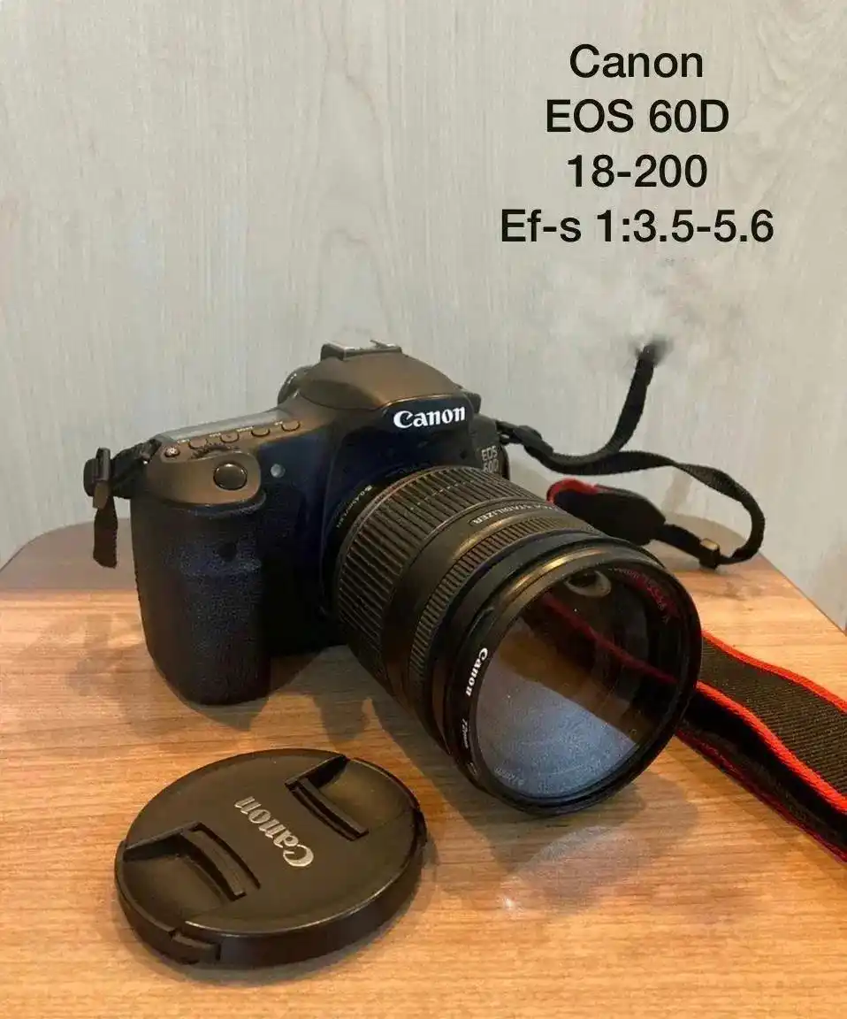 دوربین عکاسی کنون 60D دست دو
