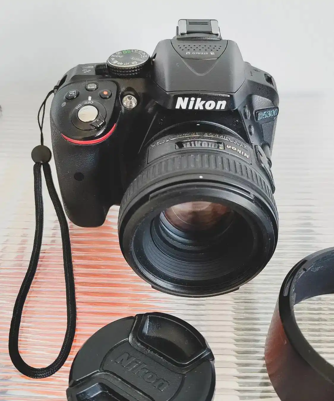 نیکون D5300 لنز پرایم 50mm f 1.4G دست دو