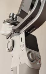 لرزشگیر دی جی آی DJI RS4 Mini Combo Handheld Gimbal Stabilizer دست دوم