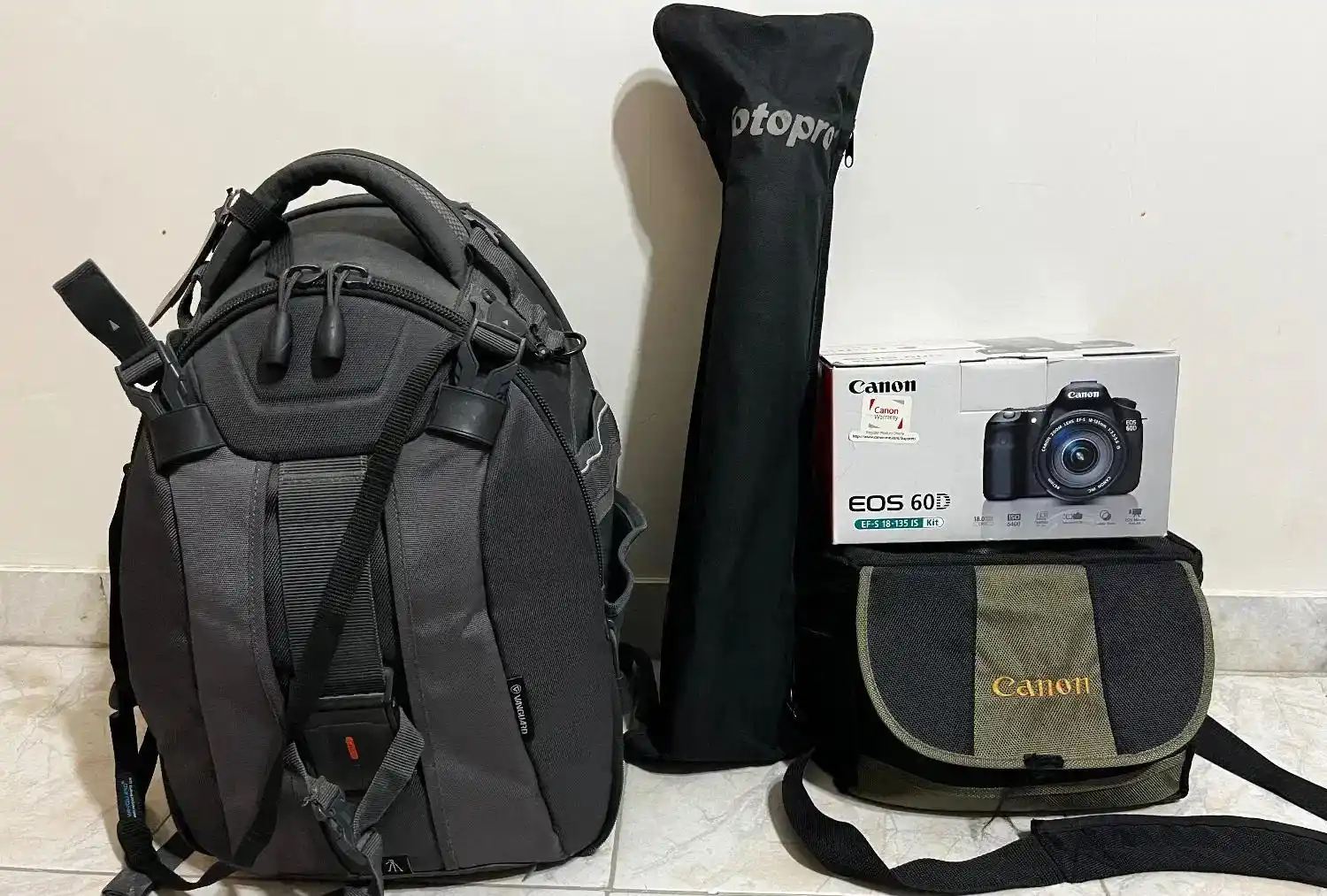 دوربین Canon 60D با لنز ۱۸-۱۳۵ دست دو