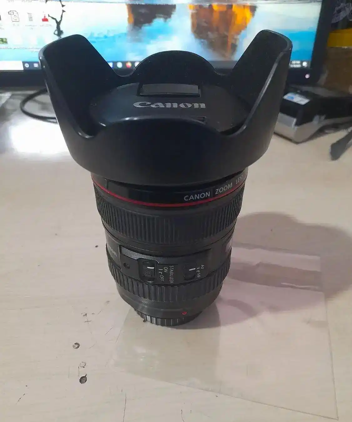 لنز ۲۴/۱۰۵ دست دو